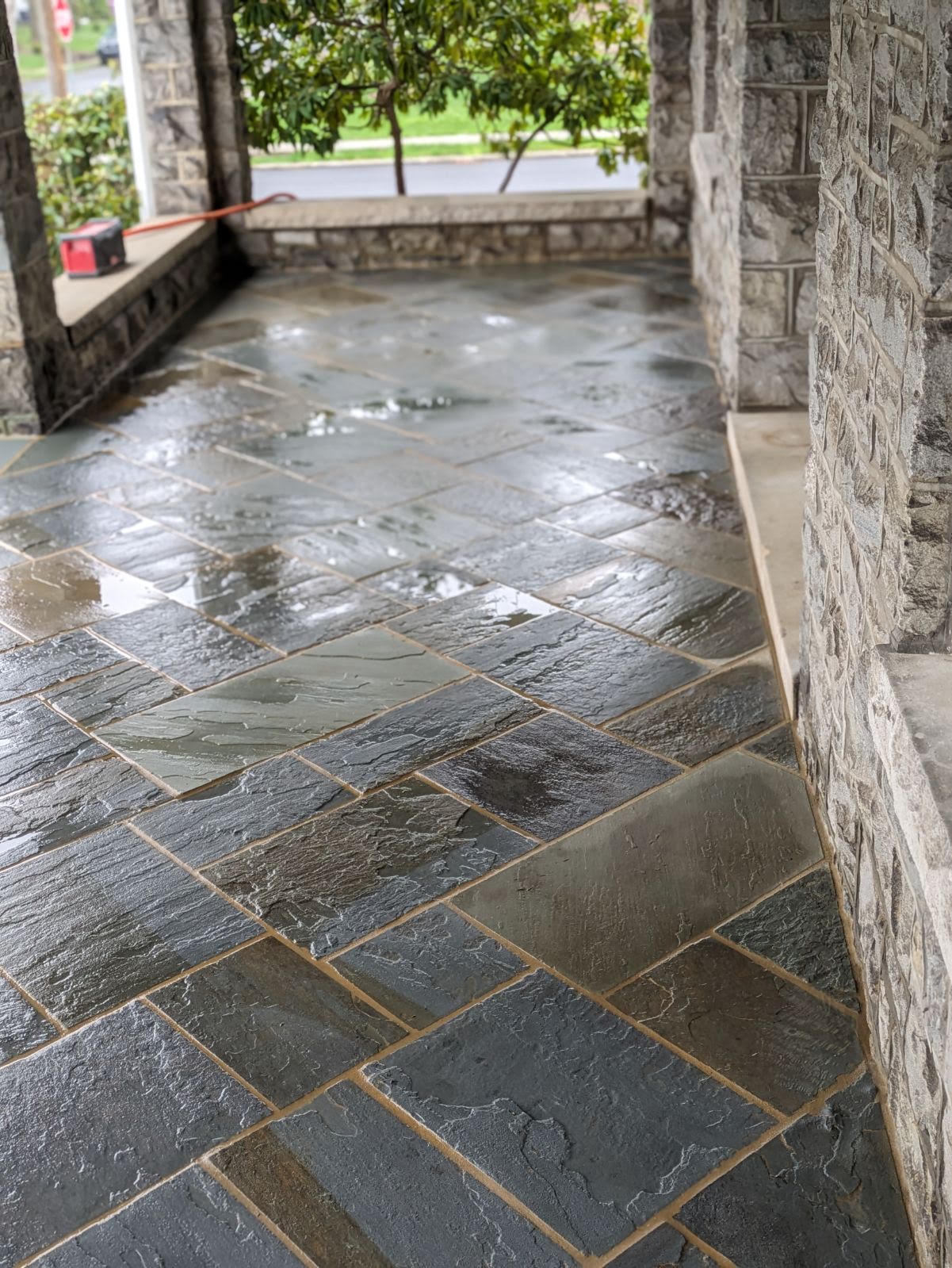 Wet-lay flagstone porch floor in the Lehigh Valley, PA